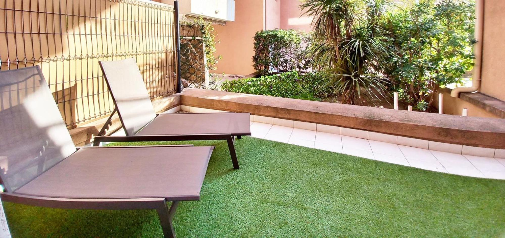 Port Frejus - Tout A Pied - Wifi - Clim المظهر الخارجي الصورة