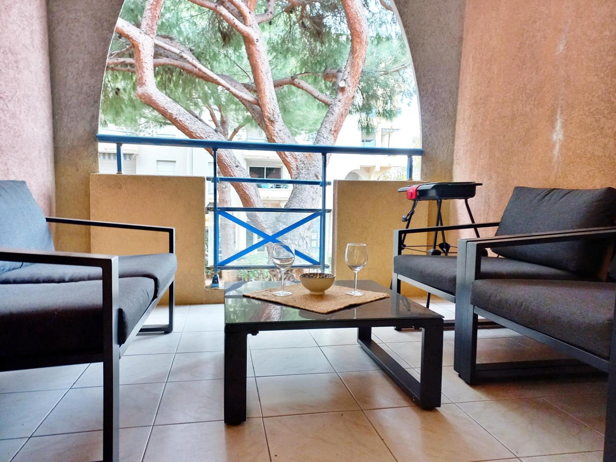 Port Frejus - Tout A Pied - Wifi - Clim المظهر الخارجي الصورة